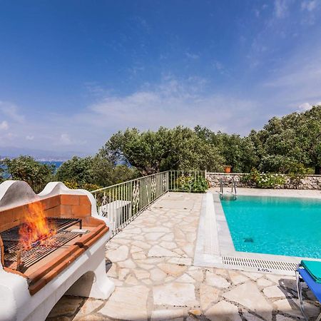 Villa Vingla By Villa Plus Kassiopi Luaran gambar